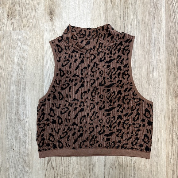 Leopard print going out crop top - Picture 1 of 3